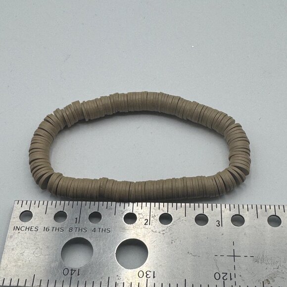 Beige Minimalist Stretch Thin Sliced Bead Bracelet - Picture 3 of 3